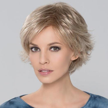 Ellen Wille | Hair Power | Date in Champagne Rooted