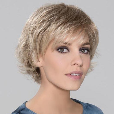 Ellen Wille | Hair Power | Date in Champagne Rooted
