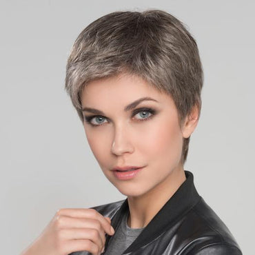 Ellen Wille | Hair Power | Risk Comfort in Smoke Rooted